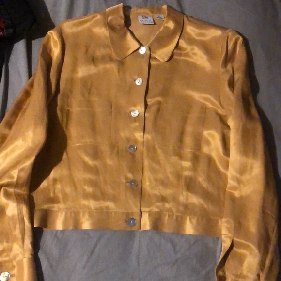 Skirt and Jacket set - Picture 2 of 3